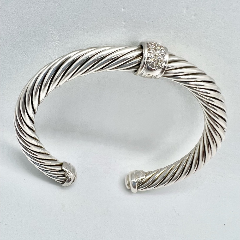 David Yurman 7mm Cable Classics Station Bracelet With 18k White Gold & Diamonds - Picture 4 of 14